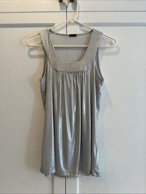 Shimmer Scoop Neck Tank Top in Silver